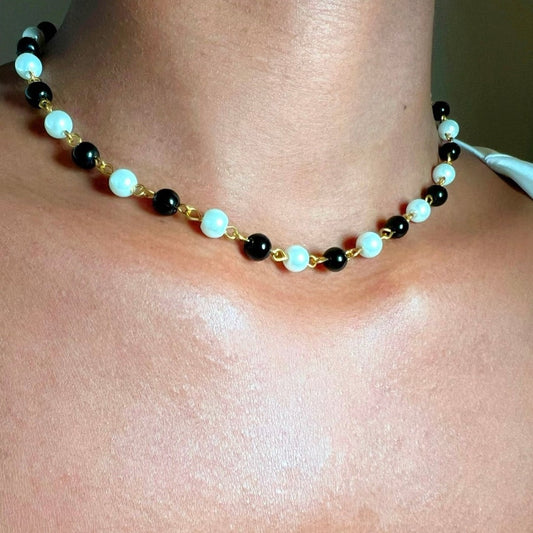 Black and White Pearl Glass Necklace